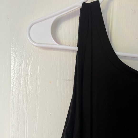 Long Sleeve with Cut out shoulder - Picture 3 of 5